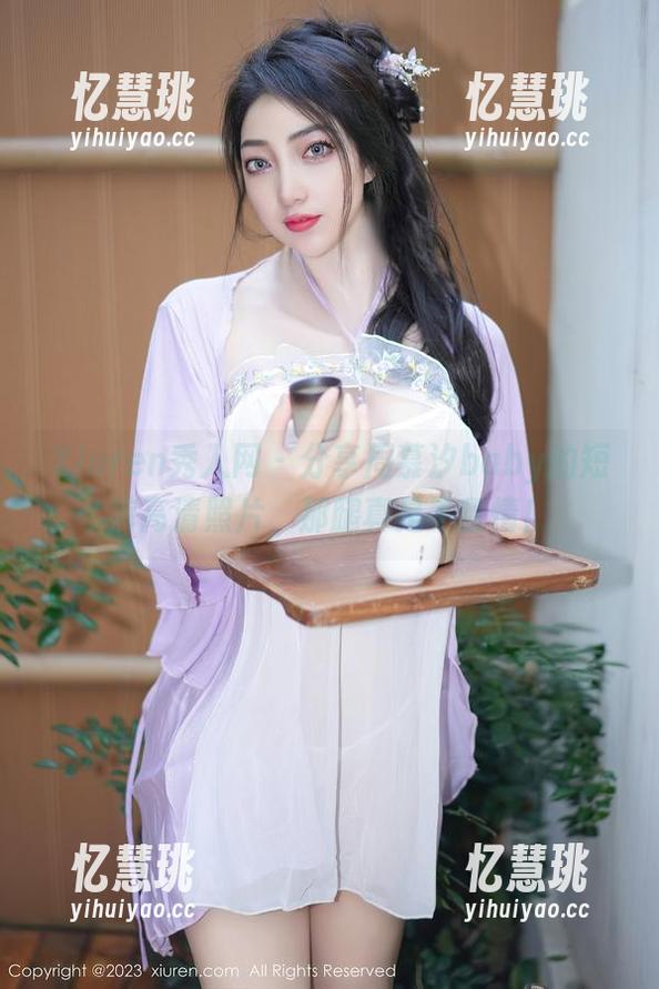 Xiuren秀人网-周慕汐baby Xiuren秀人网 - 分享周慕汐baby的短裤高清照片,那腿真是不留情!