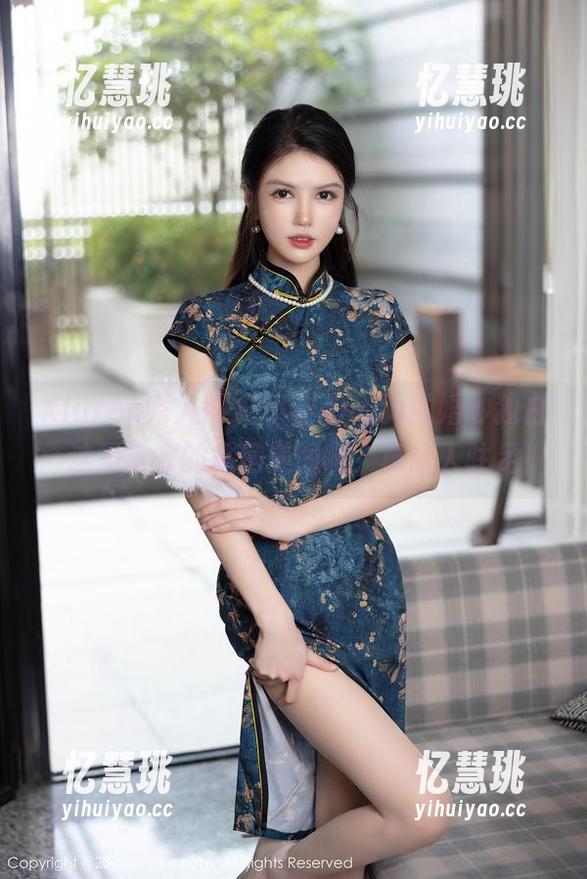 Xiuren秀人网 - 小甜angle的婚纱独白：这是谁家的私房美图啊，真让人驻足！