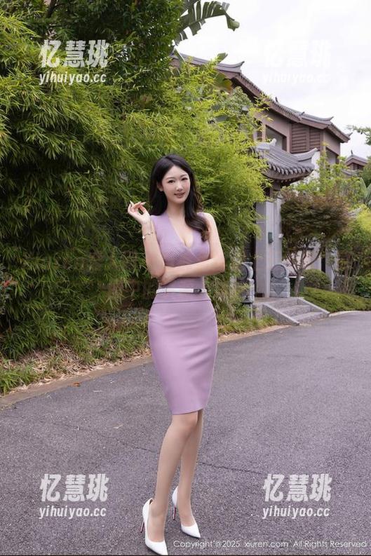 Xiuren秀人网-王楚璇 Xiuren秀人网 - 当裤里丝遇上王楚璇:原图中的资源大集结!