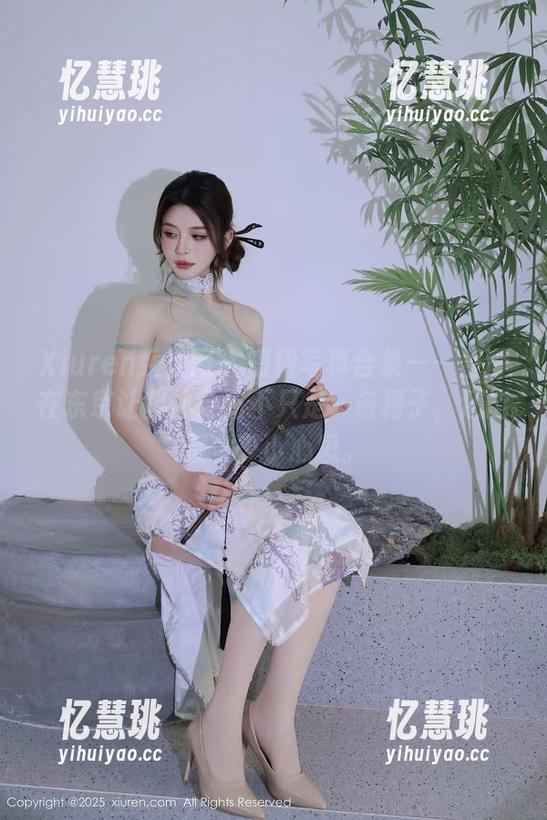 Xiuren秀人网-香澄在东京 Xiuren秀人网 - 短裙写真合集——香澄在东京让我体会到不只是一条裙子,还能藏多少小心思。