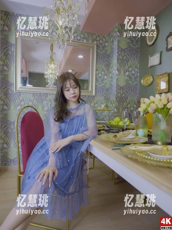 丽柜 - 精选黑色：佳怡在镜头下的双重人格