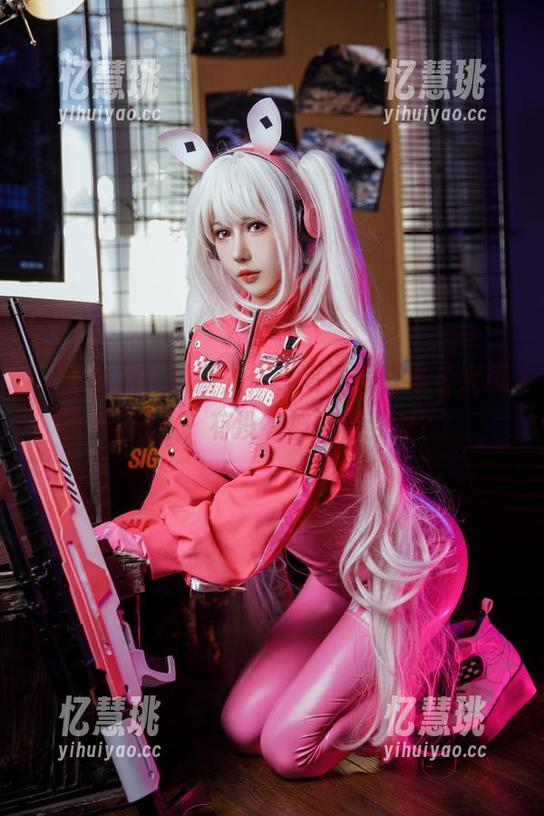 仙女月 “仙女月”最新力作,高清写真集《大凤花嫁》,有没有被惊艳到啊?