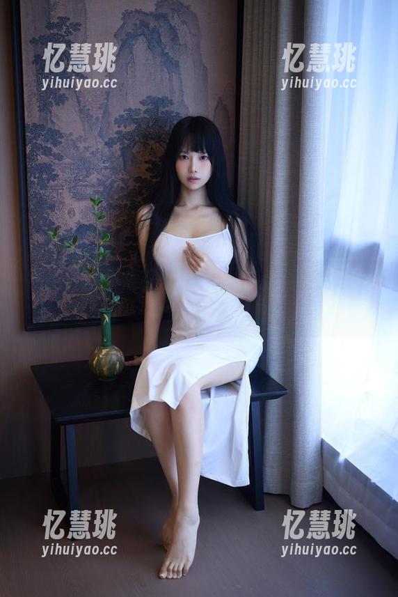 小鹿鹿shika 私拍里的小鹿鹿shika,作品其实比透明更深邃