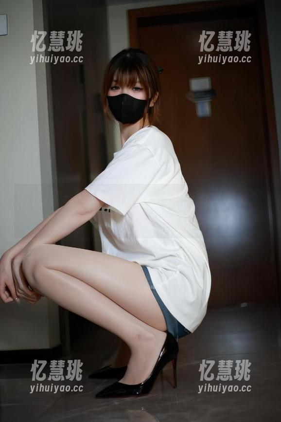 白龙猫女 微密圈 - 最新黑色图包,白龙猫女的每个细节都让我想多看几眼!