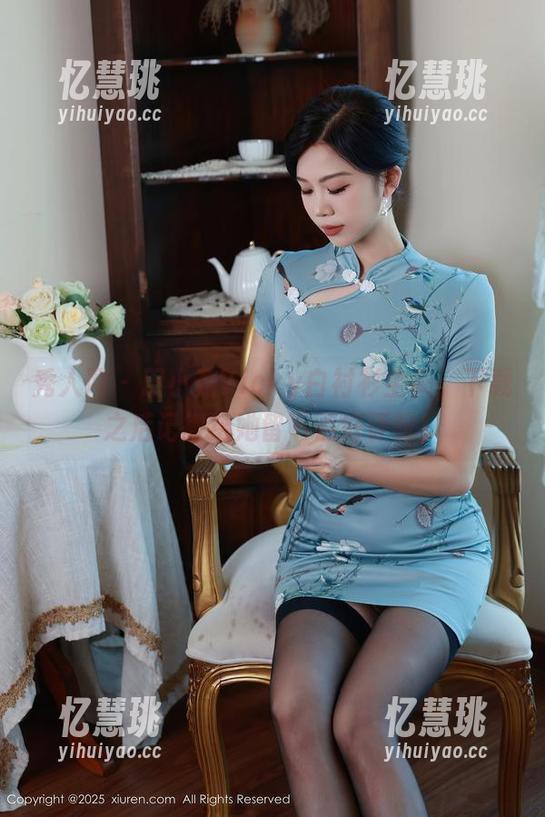 秀人网 - 田小燕Vicky白衬衫全集，下载之后记得给她留下点好评呀！