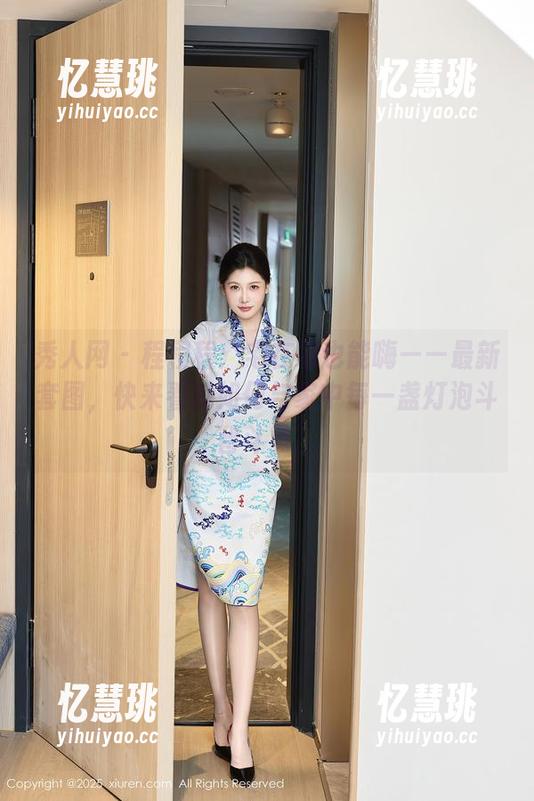 秀人网-程程程 秀人网 - 程程程:宅在家也能嗨——最新套图,快来看她如何与家中每一盏灯泡斗智斗勇!