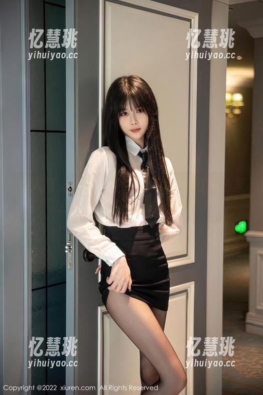 秀人网-雨儿baby 秀人网 - 美图警告:雨儿baby在黑色里又一次刷新了我的认知!