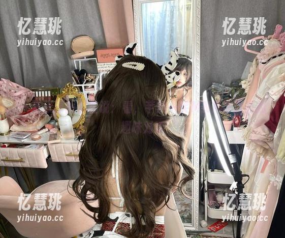 芊川一笑MNK 一张张原图都在说:看,芊川一笑MNK与黑色的趣味对话