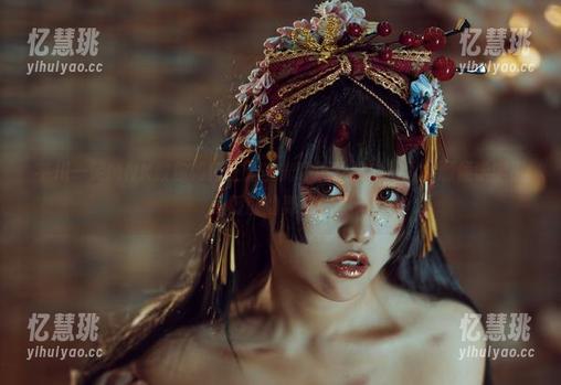芊川一笑MNK 芊川一笑MNK教你如何在无圣光环境下拍出美图,顺便学学玉藻前的舞步!