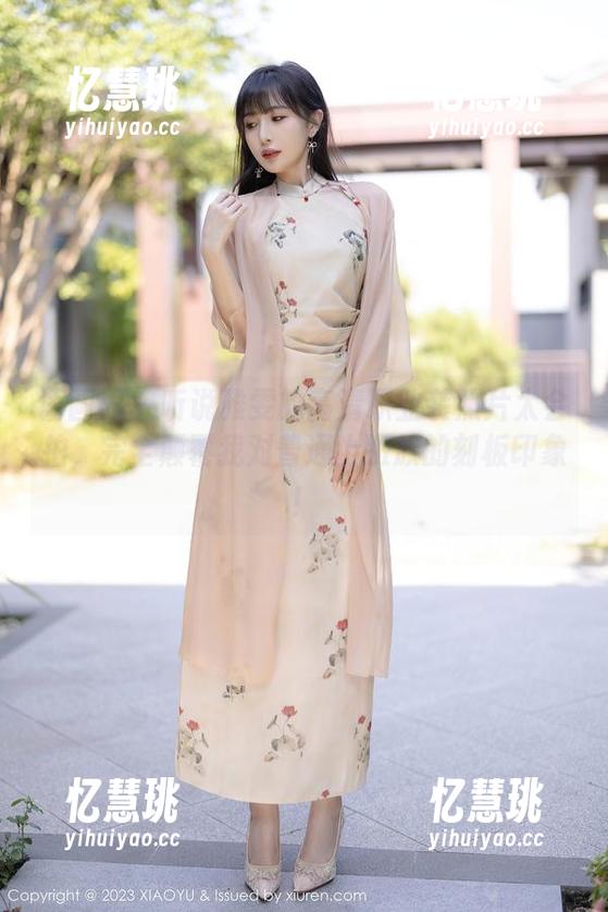 语画界-雅雯 语画界 - 听说雅雯的高清职业装照片太会拍,完全颠覆我对普通上班族的刻板印象!