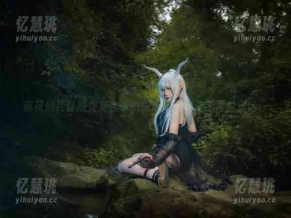 麻花麻花酱 麻花麻花酱的女友合集,似乎每张都是无声的对话。